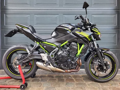 Kawasaki Z650 35kw TFT A2 Z 650 Zeer Mooi Kawasaki Z650 35kw TFT A2 Z 650 Zeer Mooi