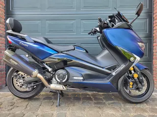 Yamaha T-MAX 530 DX Akrapovic Keyless Nieuwstaat NL-motor ABS
